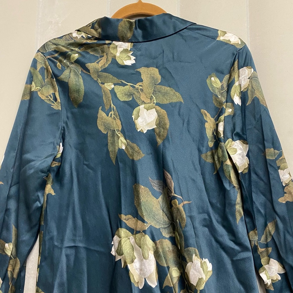 Vince Womens Camellia Blouse 100% Silk Small Floral Button Down Quiet Luxury NWT - Picture 7 of 14